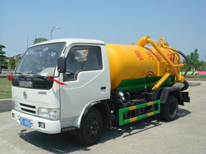 東風小霸王吸污車 城鄉(xiāng)環(huán)衛(wèi)清潔的可靠助手